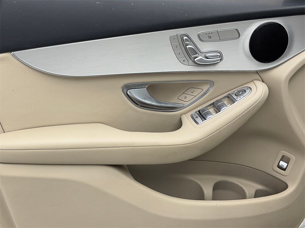 2022 Mercedes-Benz GLC GLC 300 NAV,CAM,PANO,HTD STS,BLIND SPOT,18&quot; WLS Plano TX