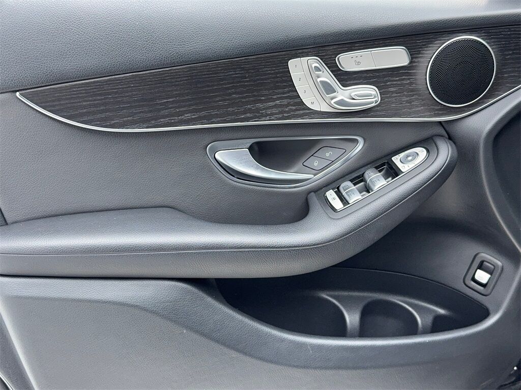 2022 Mercedes-Benz GLC GLC 300 NAV,CAM,PANO,HTD STS,BLIND SPOT,19&quot; WLS Plano TX