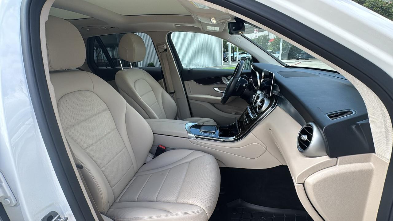 2022 Mercedes-Benz GLC GLC 300  Selma TX