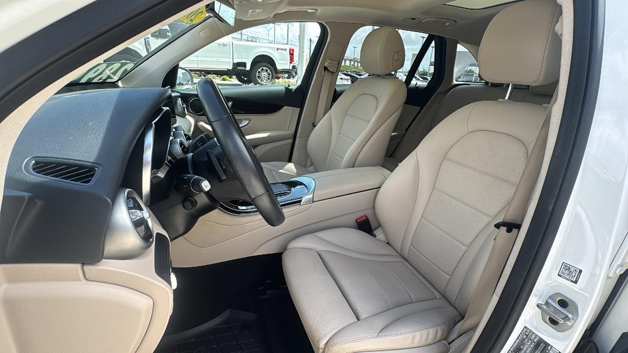 2022 Mercedes-Benz GLC GLC 300  Selma TX