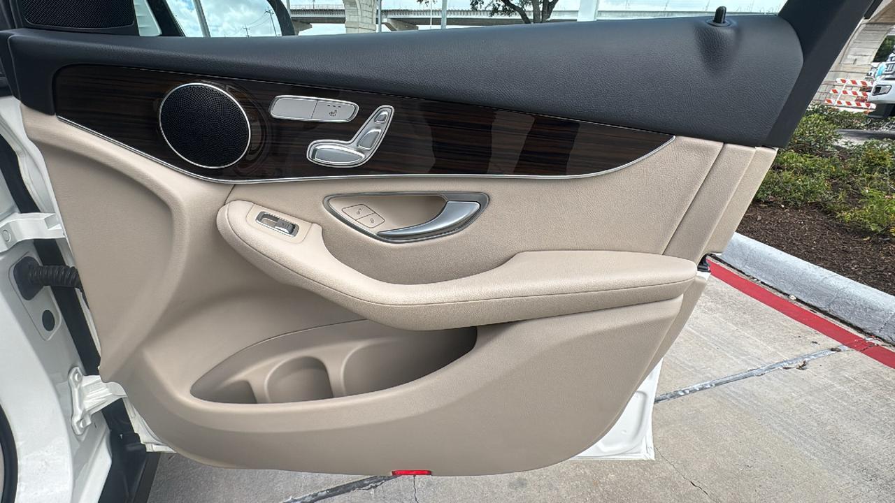 2022 Mercedes-Benz GLC GLC 300  Selma TX