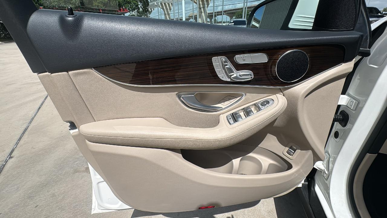 2022 Mercedes-Benz GLC GLC 300  Selma TX