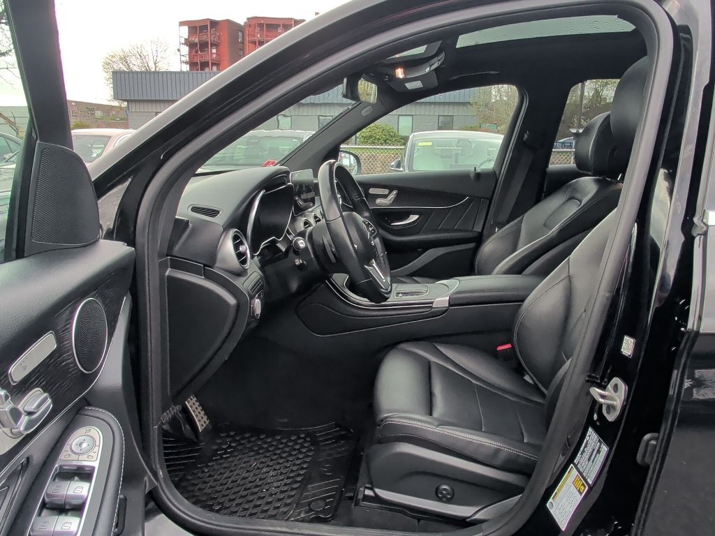 2022 Mercedes-Benz GLC GLC 300 Worcester MA