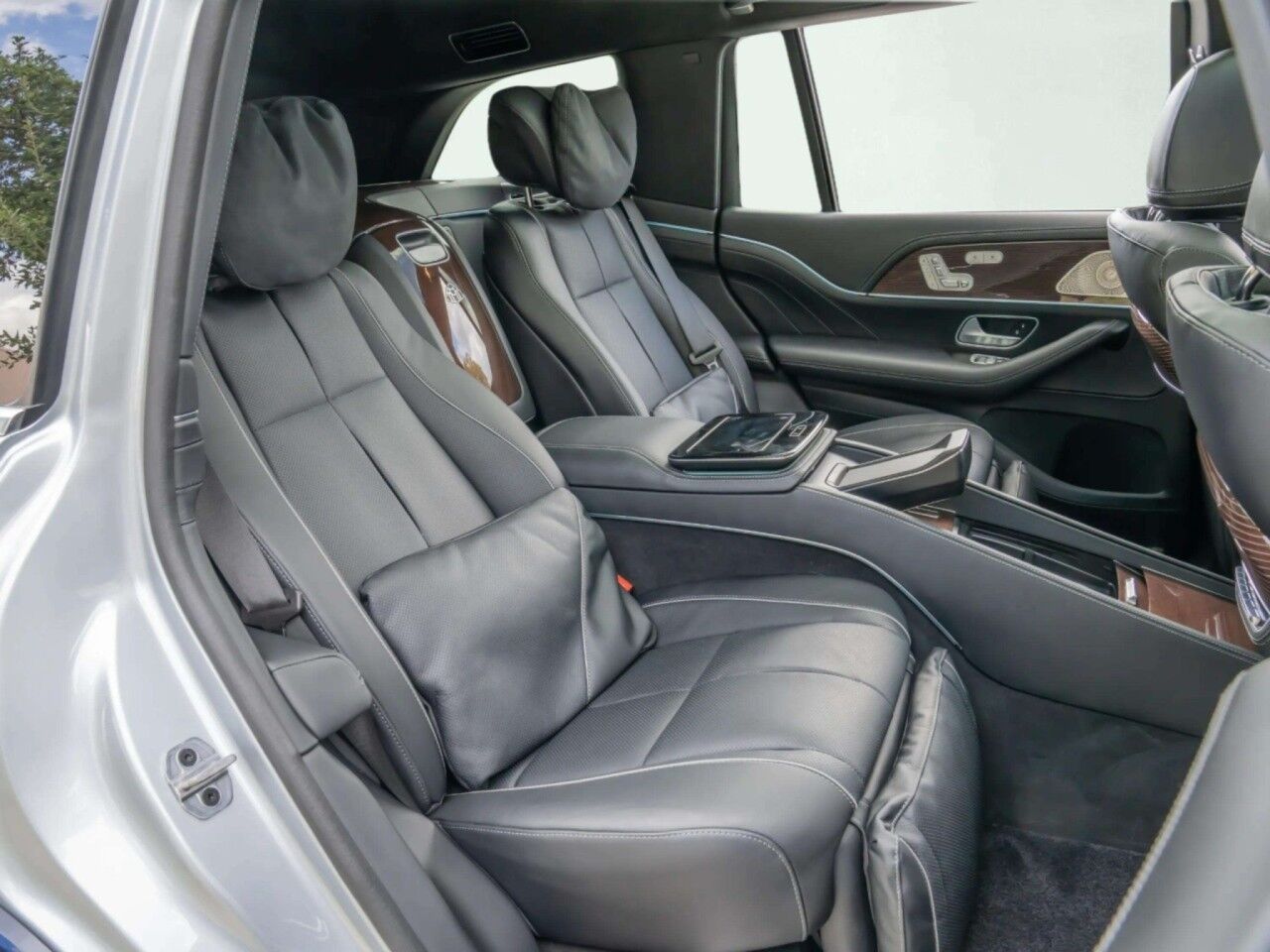 2022 Mercedes-Benz GLS Maybach GLS 600 - Factory Two-Tone San Antonio TX