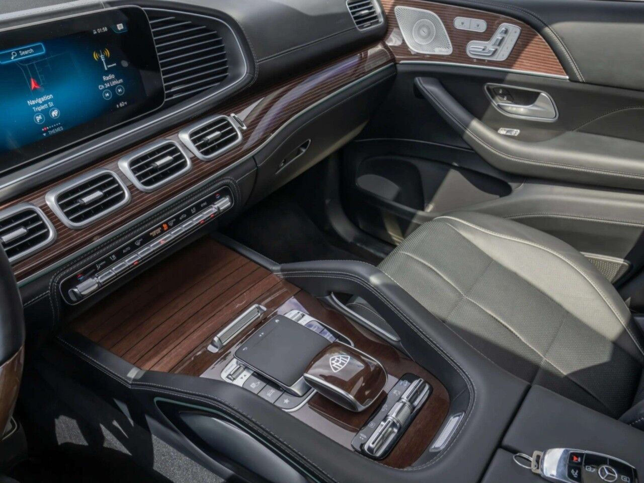 2022 Mercedes-Benz GLS Maybach GLS 600 - Factory Two-Tone San Antonio TX