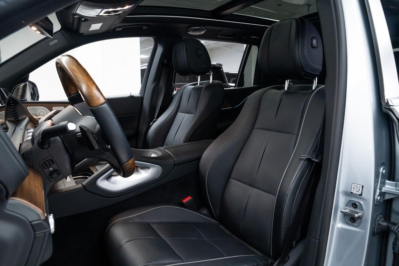 2022 Mercedes-Benz GLS Maybach GLS 600 Two-Tone Warmth &amp; Comfort Package Portland OR