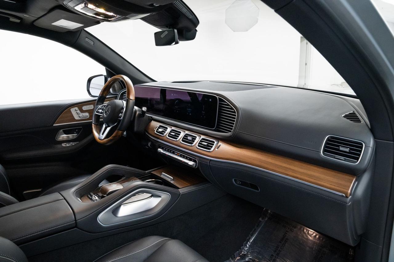 2022 Mercedes-Benz GLS Maybach GLS 600 Two-Tone Warmth &amp; Comfort Package Portland OR