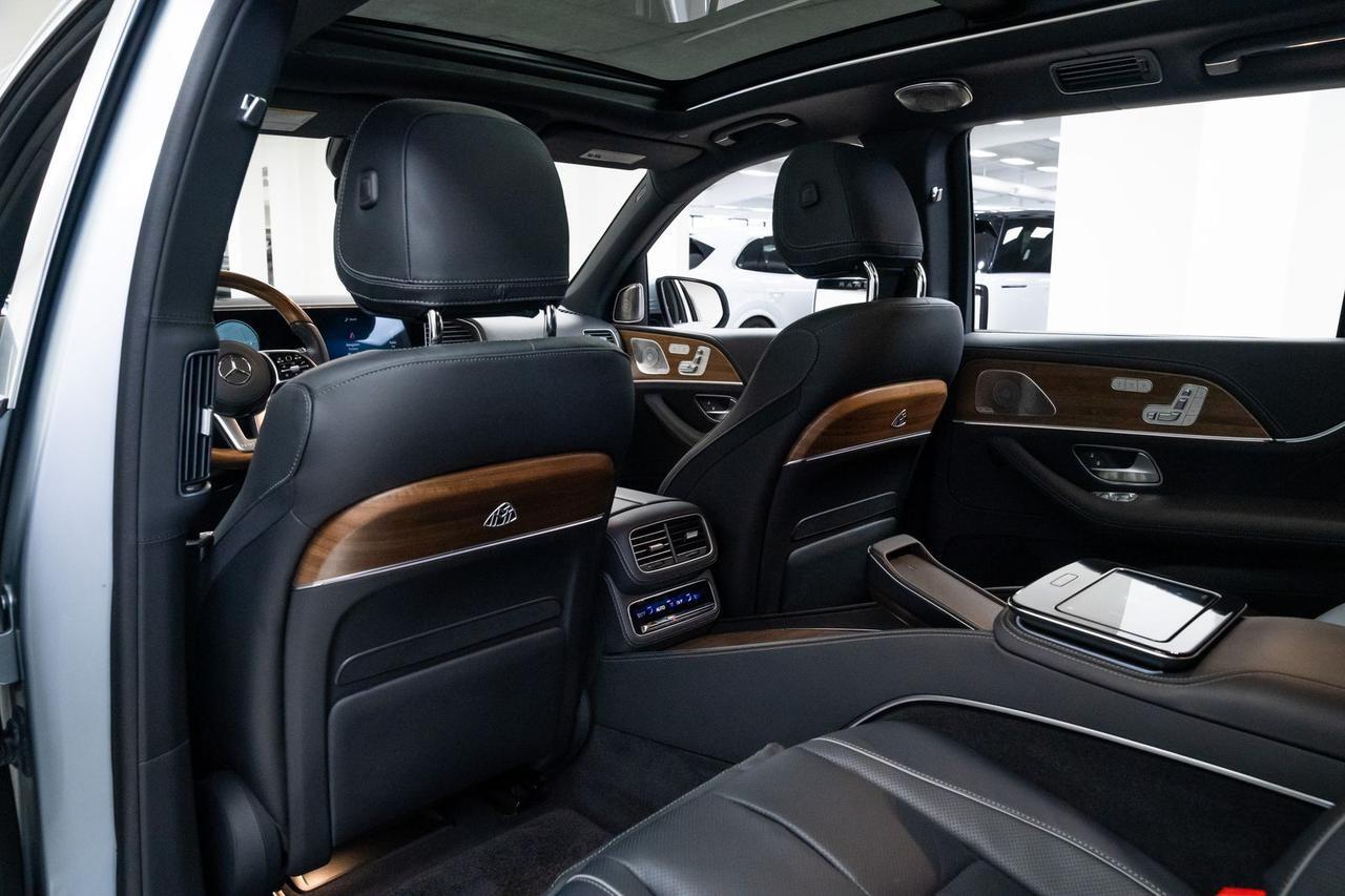 2022 Mercedes-Benz GLS Maybach GLS 600 Two-Tone Warmth &amp; Comfort Package Portland OR