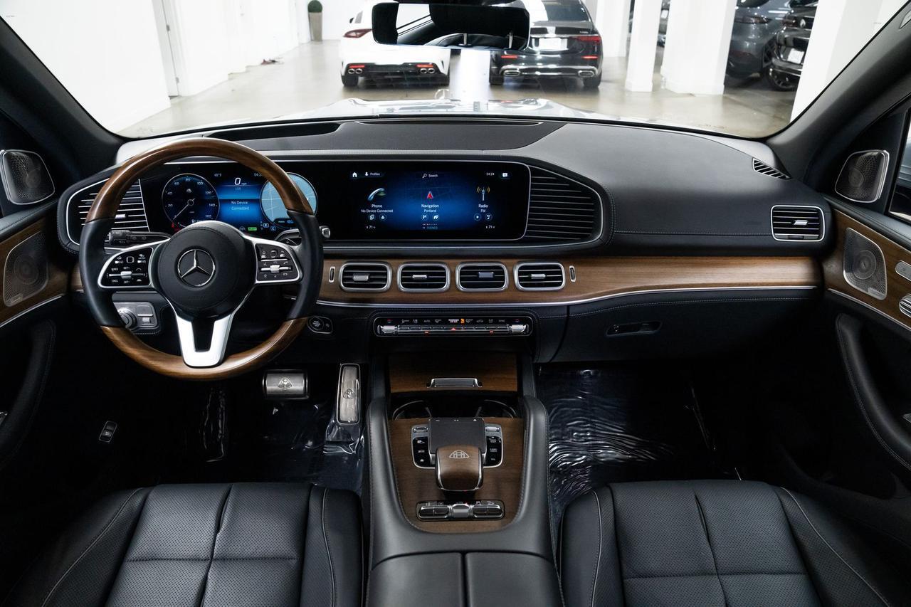 2022 Mercedes-Benz GLS Maybach GLS 600 Two-Tone Warmth &amp; Comfort Package Portland OR