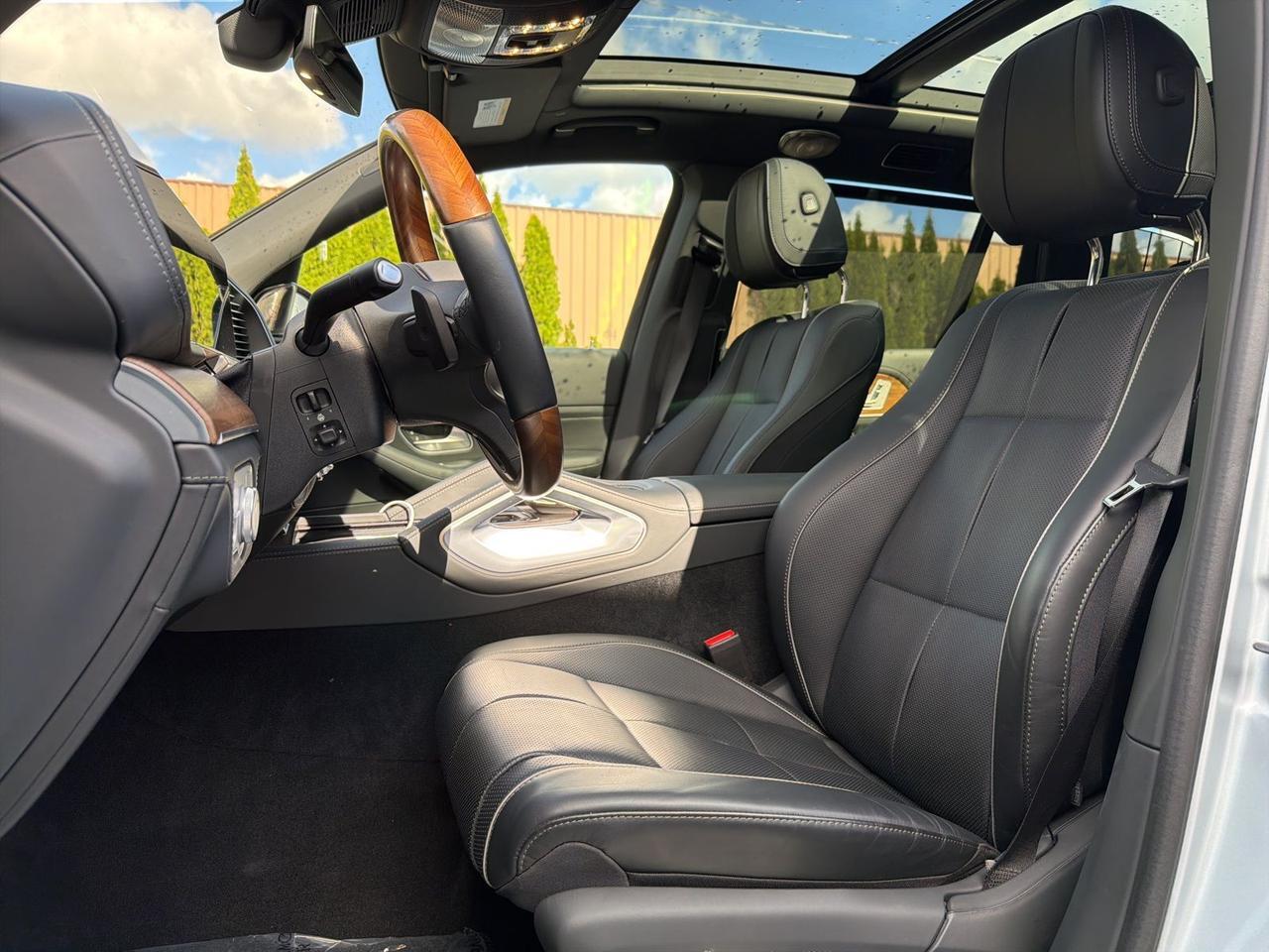 2022 Mercedes-Benz GLS Maybach GLS 600 Two-Tone Warmth &amp; Comfort Package Portland OR