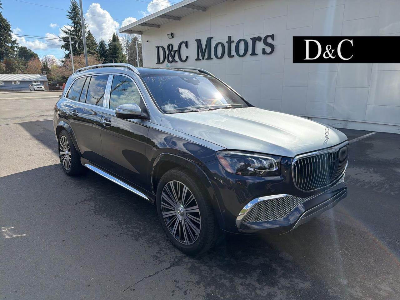 2022 Mercedes-Benz GLS Maybach GLS 600 Two-Tone Warmth &amp; Comfort Package