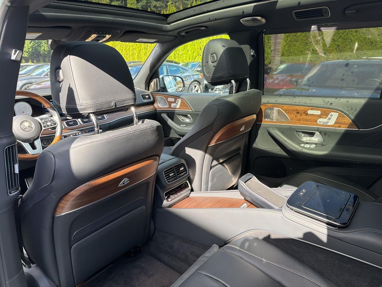 2022 Mercedes-Benz GLS Maybach GLS 600 Two-Tone Warmth &amp; Comfort Package Portland OR