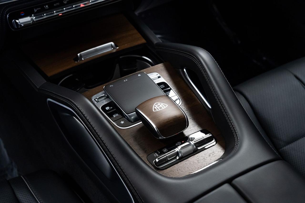 2022 Mercedes-Benz GLS Maybach GLS 600 Two-Tone Warmth &amp; Comfort Package Portland OR