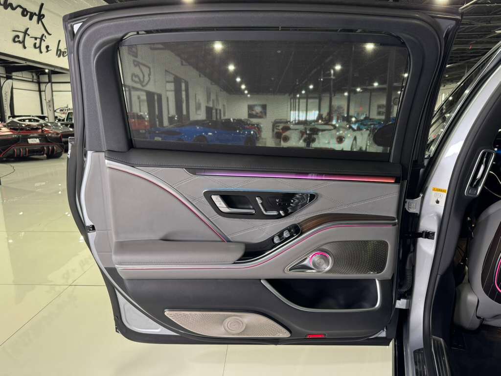 2022 Mercedes-Benz S-Class Maybach S 580 FACTORY TWO-TONE PAINT!! Burmester 4D, rear convenience doors AND MUCH MORE!! Fort Lauderdale FL