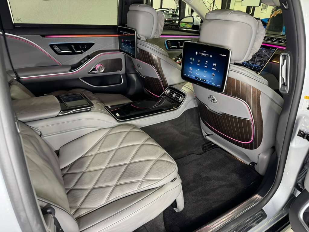 2022 Mercedes-Benz S-Class Maybach S 580 FACTORY TWO-TONE PAINT!! Burmester 4D, rear convenience doors AND MUCH MORE!! Fort Lauderdale FL