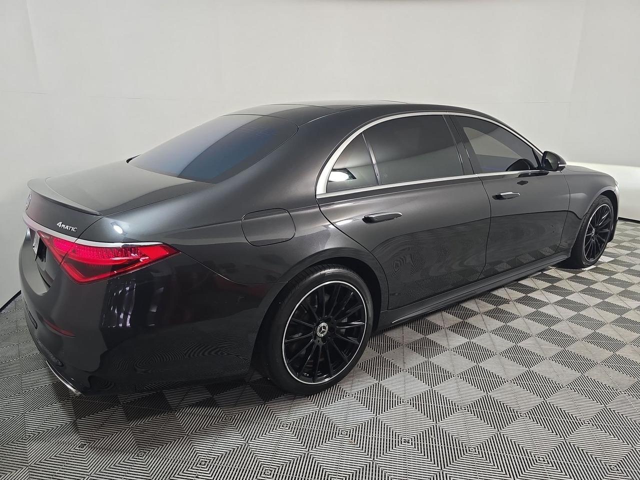 2022 Mercedes-Benz S-Class S 500 4MATIC 4D Sedan AMG Line Active Ambient Lighting Portland OR