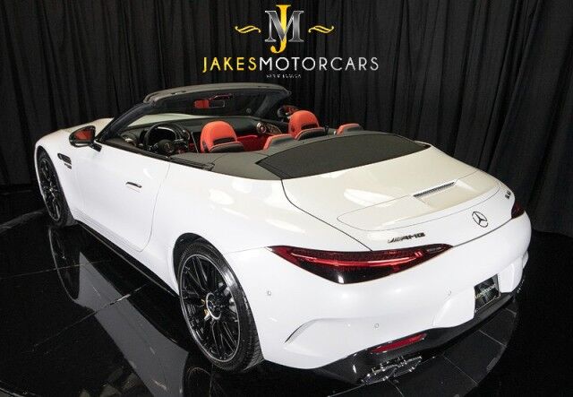 2022 Mercedes-Benz SL 63 AMG ($198,450 MSRP!) *AMG EXTERIOR CARBON PKG* *PERFORMANCE LINE* *8800 MILES* San Diego CA