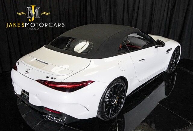 2022 Mercedes-Benz SL 63 AMG ($198,450 MSRP!) *AMG EXTERIOR CARBON PKG* *PERFORMANCE LINE* *8800 MILES* San Diego CA