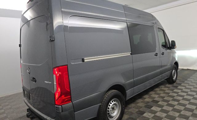2022 Mercedes-Benz Sprinter 2500 CREW V6