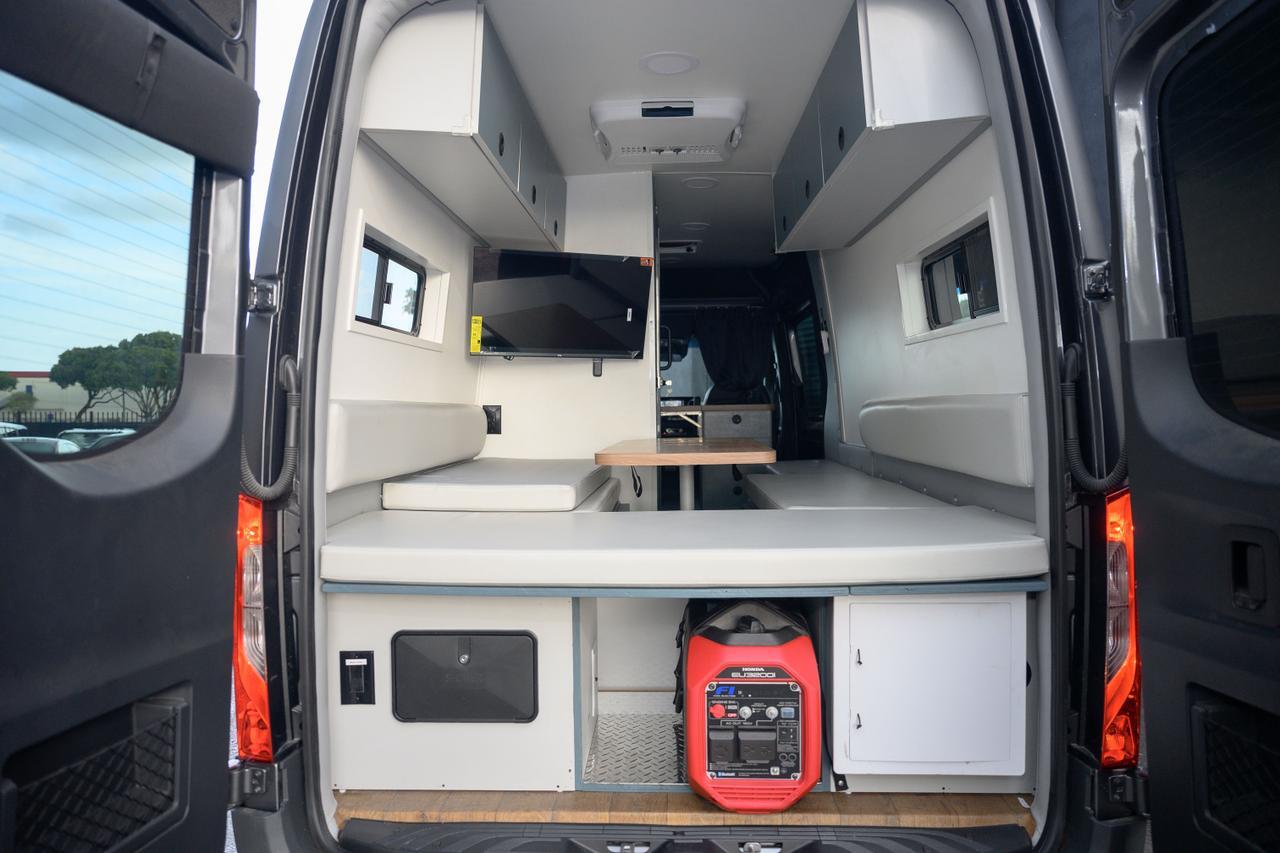 2022 Mercedes-Benz Sprinter 2500 Cargo 170 WB Miami FL