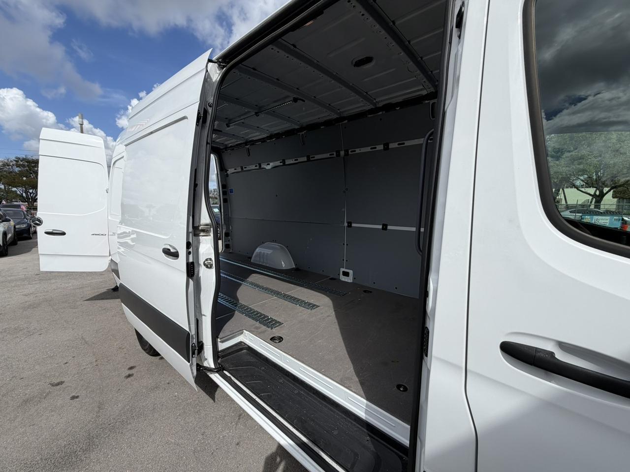 2022 Mercedes-Benz Sprinter Cargo Van Hollywood FL