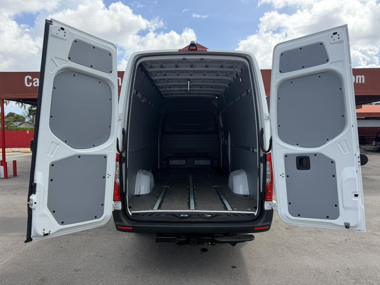 2022 Mercedes-Benz Sprinter Cargo Van Hollywood FL