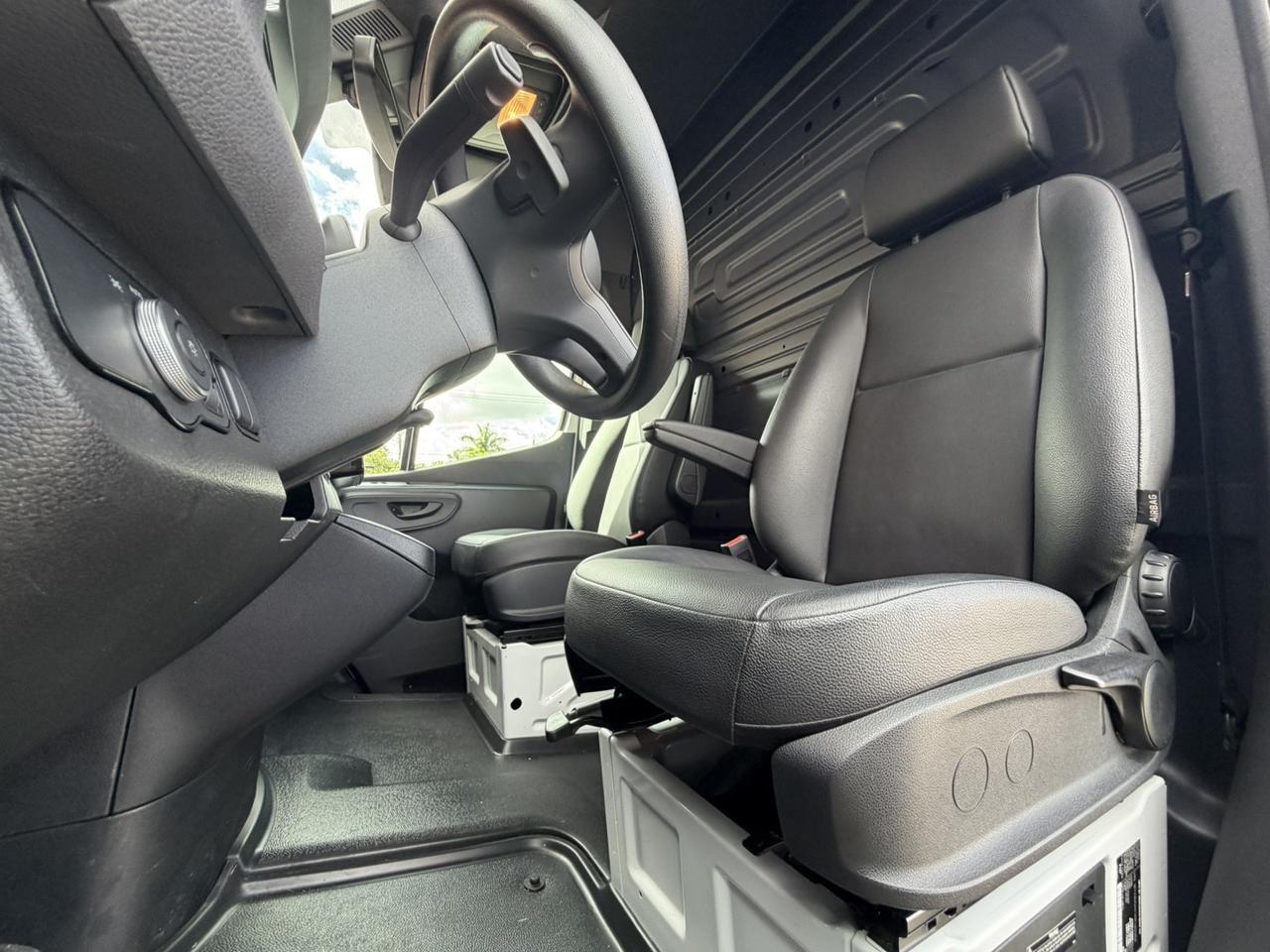 2022 Mercedes-Benz Sprinter Cargo Van Hollywood FL