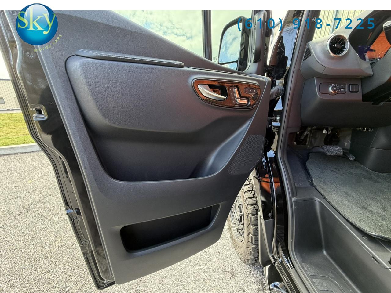 2022 Mercedes-Benz Sprinter Passenger Van 4WD EXPLORER VANS CONVERSION LIMITED SE West Chester PA