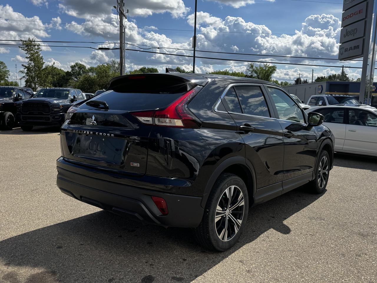 2022 Mitsubishi Eclipse Cross ES AWC SUV | Backup Camera | Cloth | Remote Keyless Entry Redwater AB