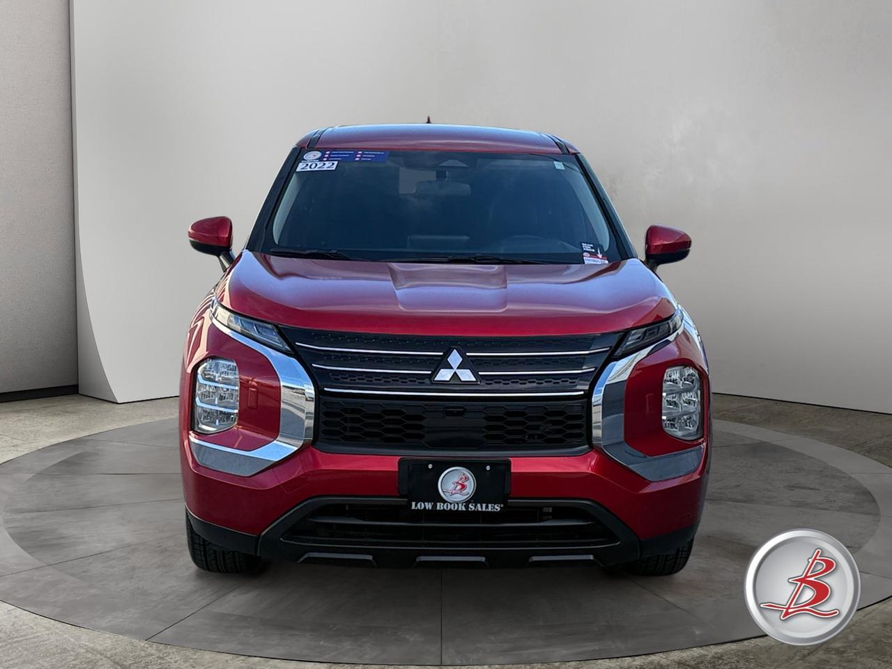 2022 Mitsubishi OUTLANDER ES