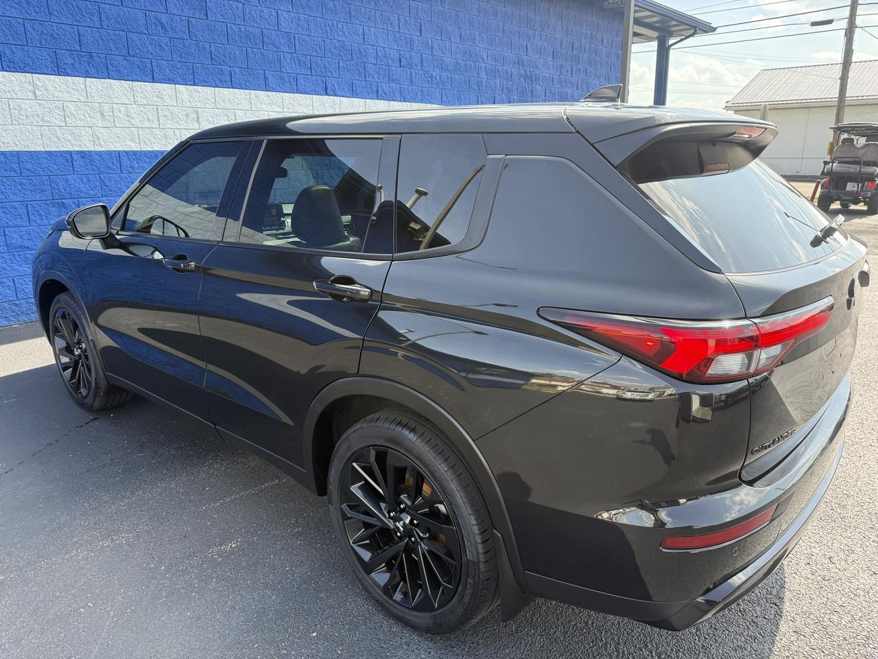 2022 Mitsubishi Outlander Connellsville PA