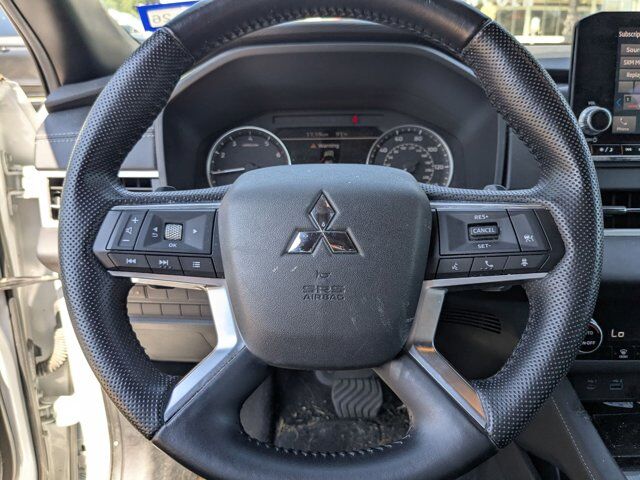 2022 Mitsubishi Outlander Black Edition