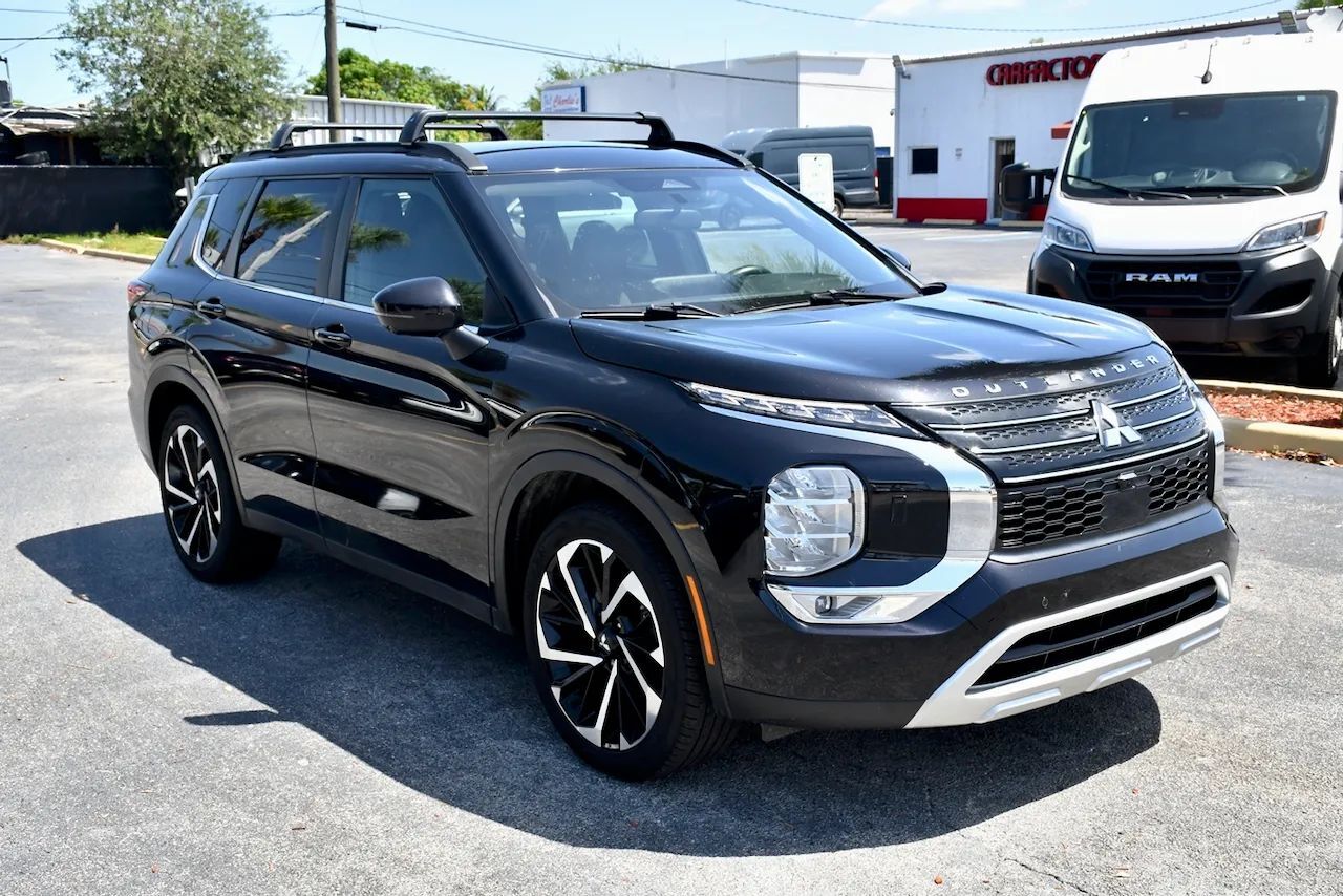 2022 Mitsubishi Outlander Black Edition Sport Utility 4D Doral FL