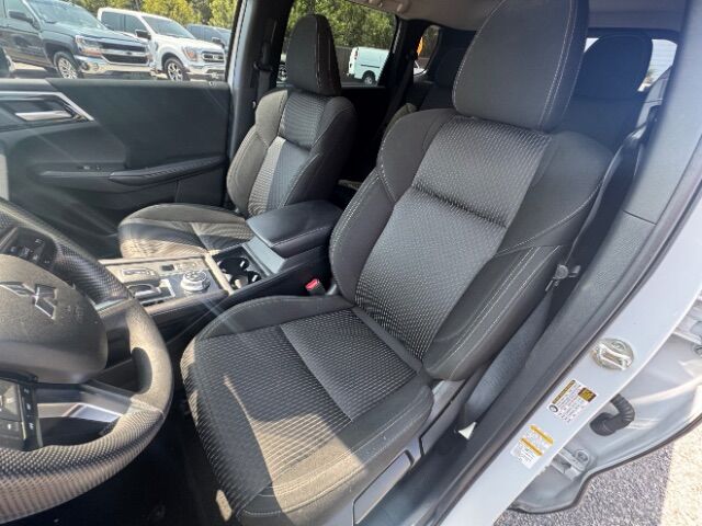 2022 Mitsubishi Outlander ES 2.5 2WD Gaston SC