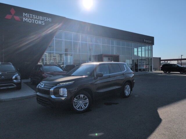 2022 Mitsubishi Outlander ES Grande Prairie AB