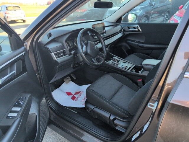 2022 Mitsubishi Outlander ES Grande Prairie AB