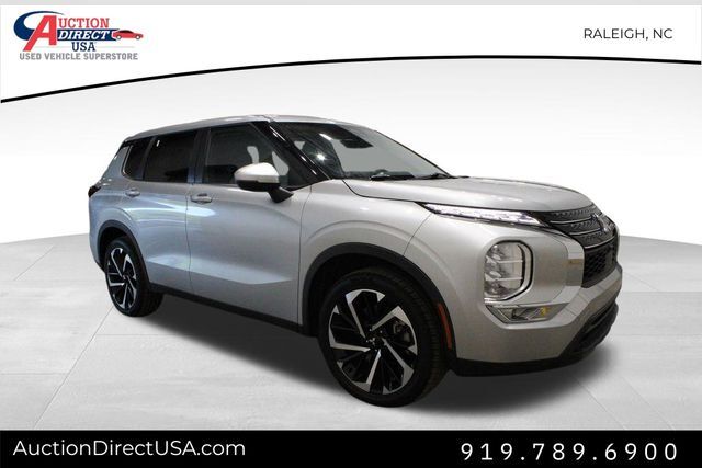 2022 Mitsubishi Outlander ES