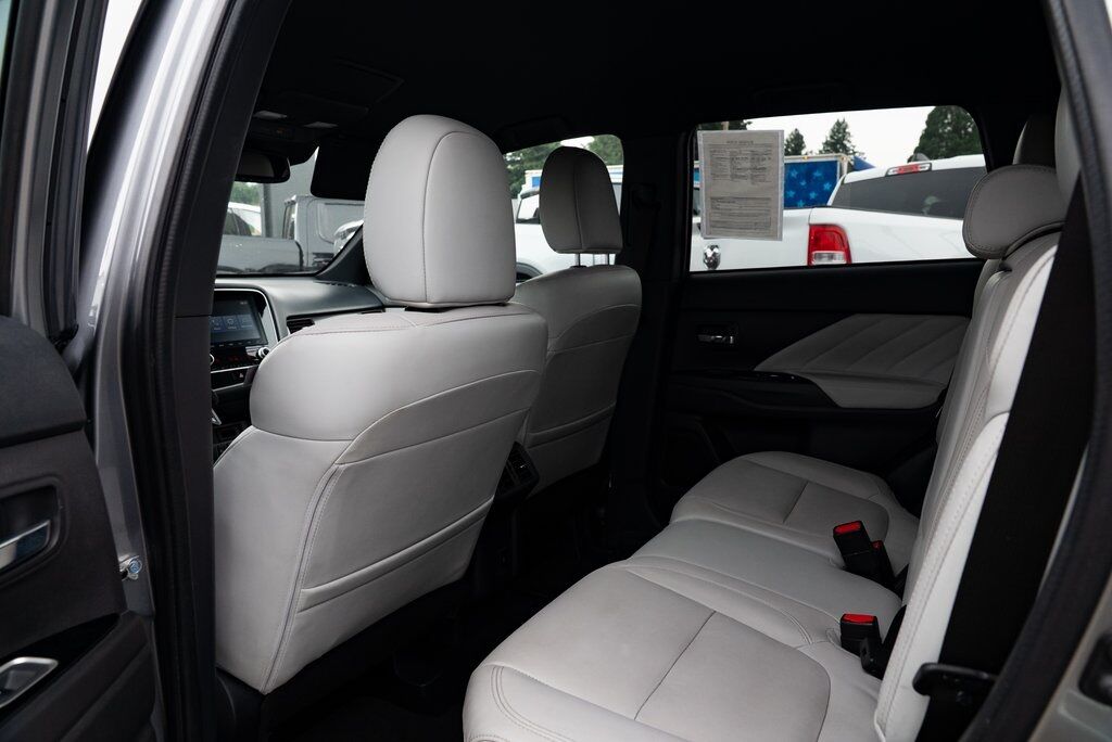 2022 Mitsubishi Outlander PHEV LE Milwaukie OR