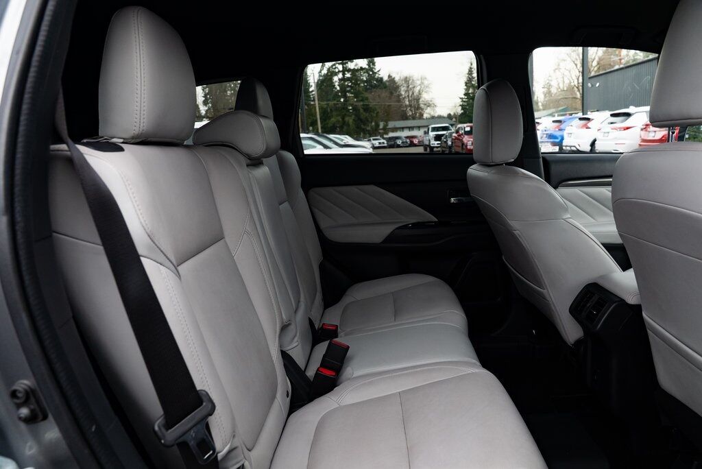 2022 Mitsubishi Outlander PHEV LE Milwaukie OR