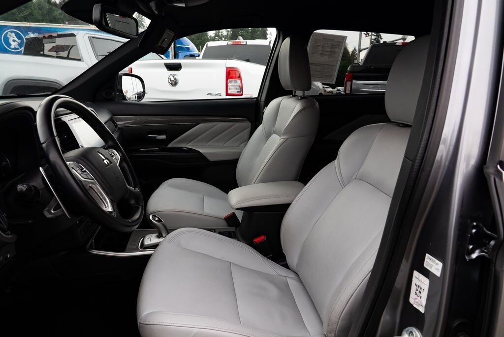 2022 Mitsubishi Outlander PHEV LE Milwaukie OR