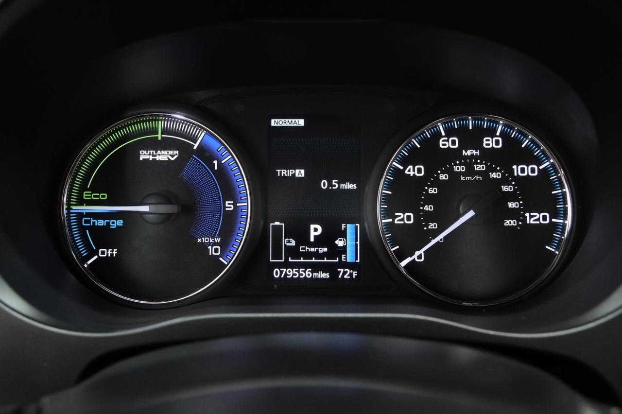 2022 Mitsubishi Outlander PHEV SEL S-AWC 4WD BLIND SPOT ASSIT LANE DEPARTURE LANE CHANGE ASSIST Carrollton TX