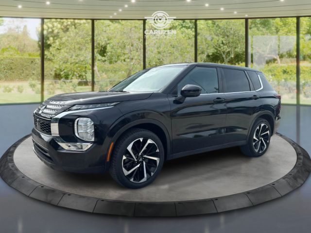 2022 Mitsubishi Outlander SE Launch Edition 2WD's photo