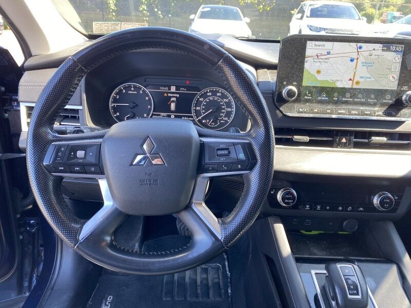 2022 Mitsubishi Outlander SE
