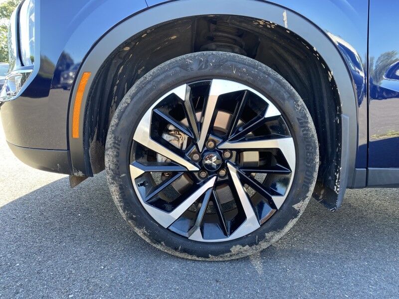 2022 Mitsubishi Outlander SE Bristol  PA