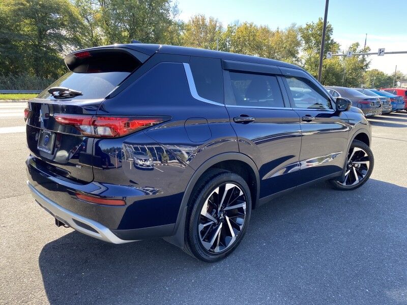 2022 Mitsubishi Outlander SE Bristol  PA