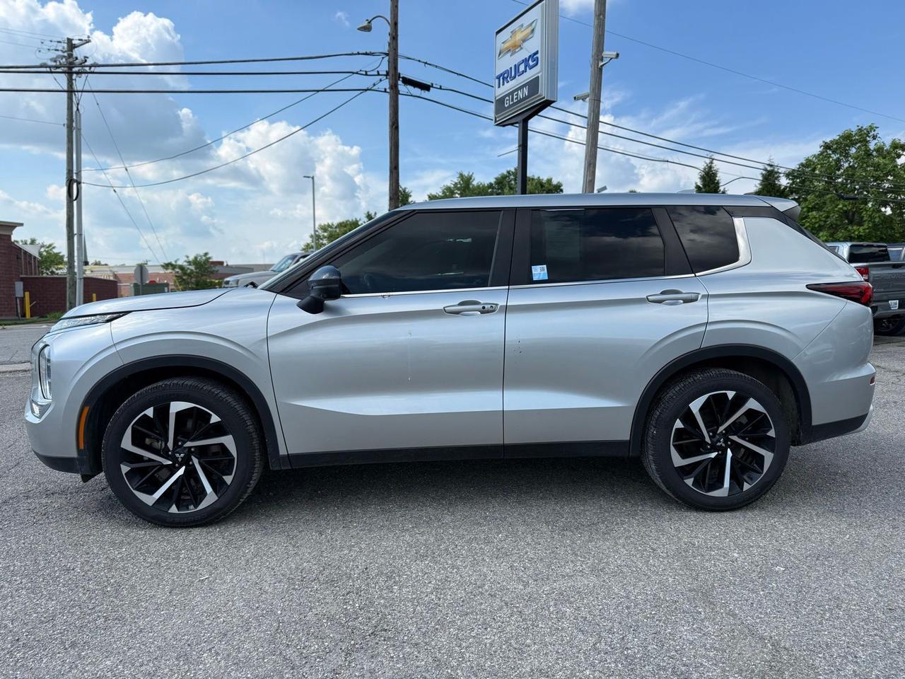 2022 Mitsubishi Outlander SE