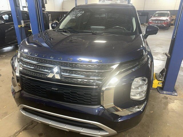 2022 Mitsubishi Outlander SE