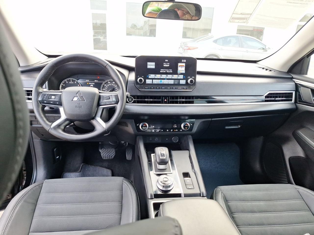 2022 Mitsubishi Outlander SE Hurst TX