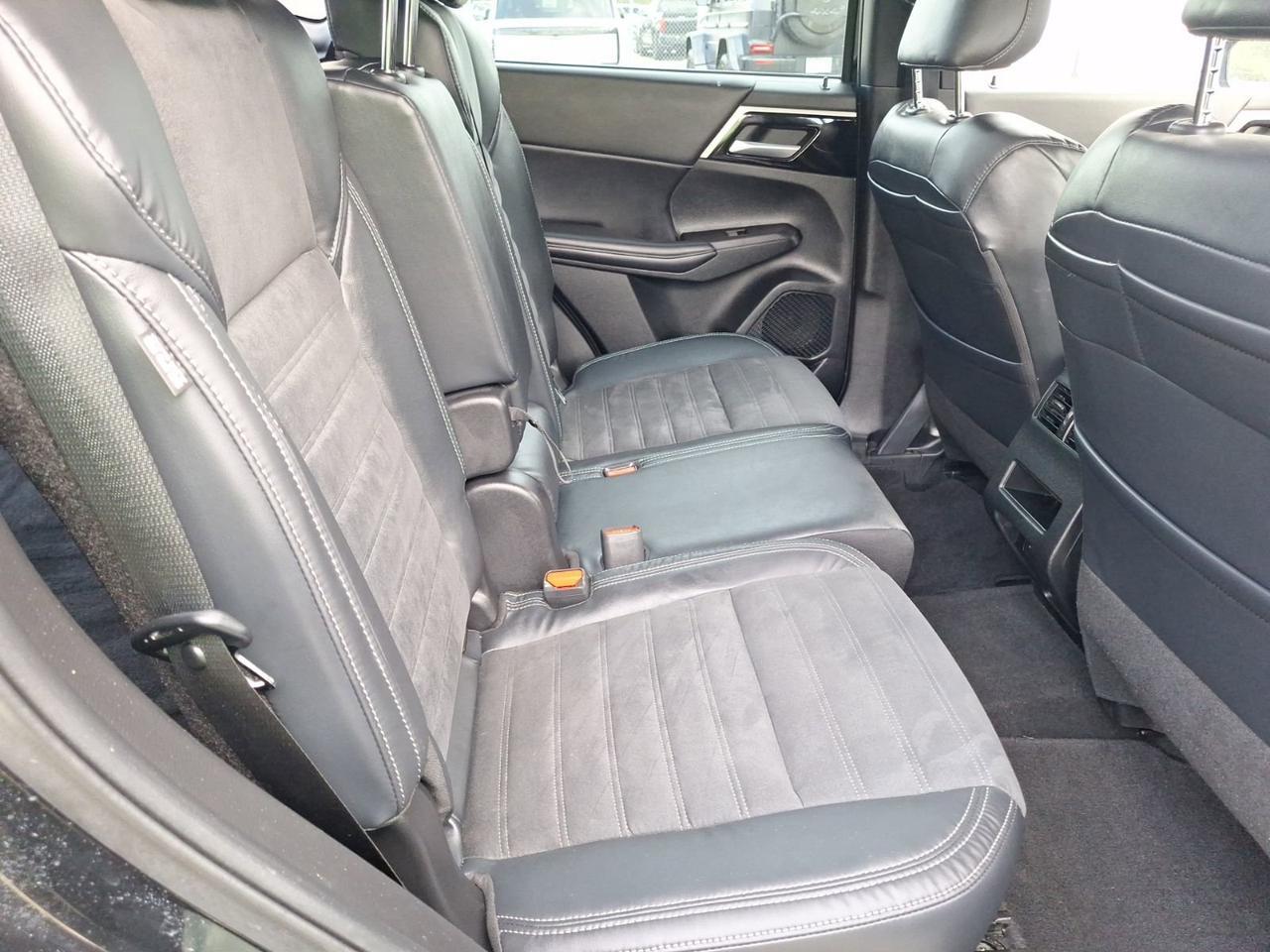 2022 Mitsubishi Outlander SE Hurst TX