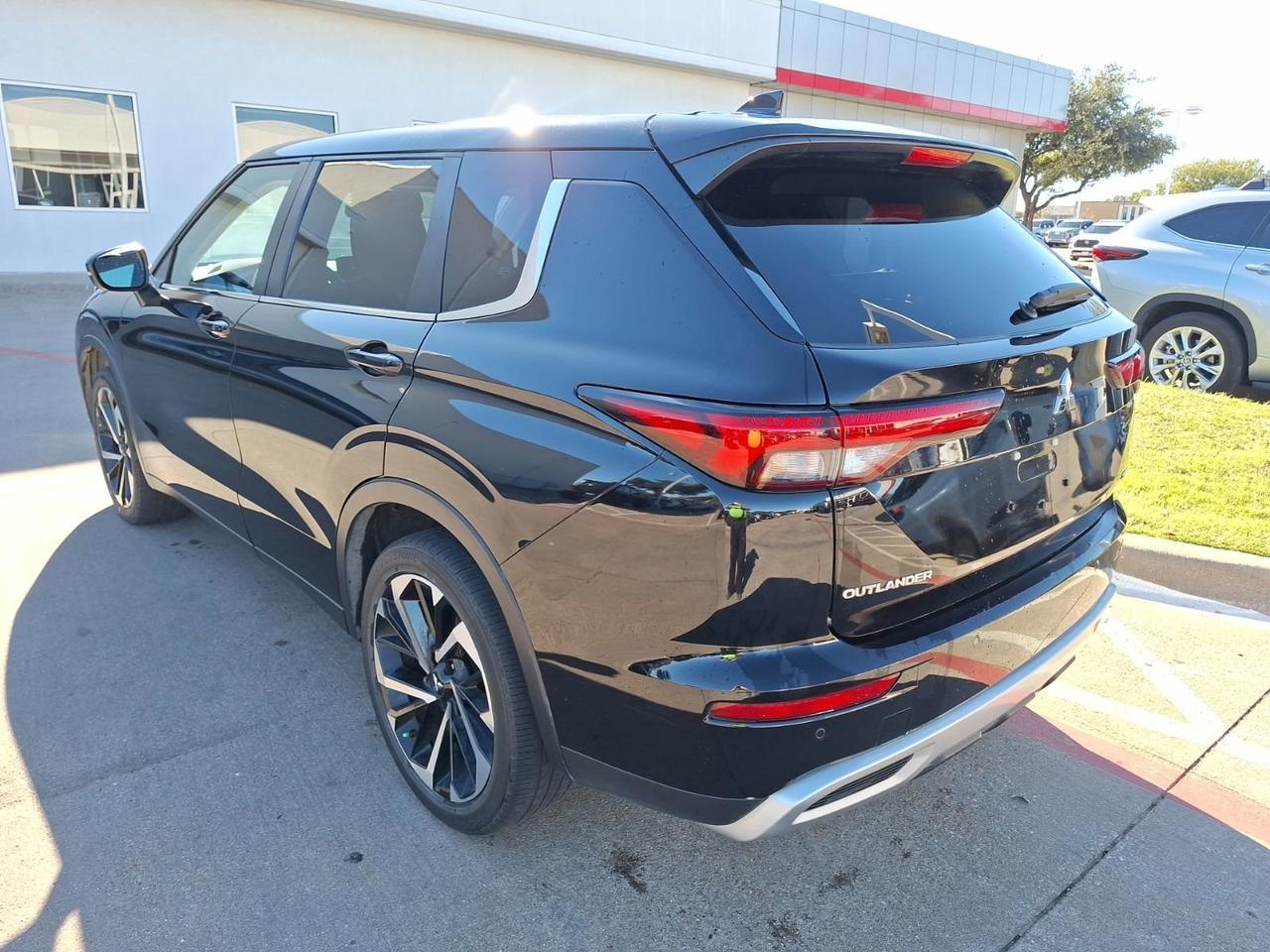 2022 Mitsubishi Outlander SE Hurst TX